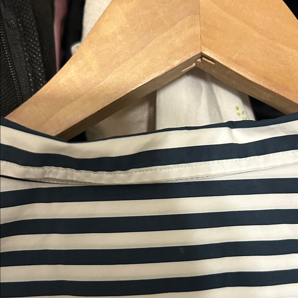 FRAME sheila Navy and White Striped organic cotton blouse. S/P - Picture 6 of 8